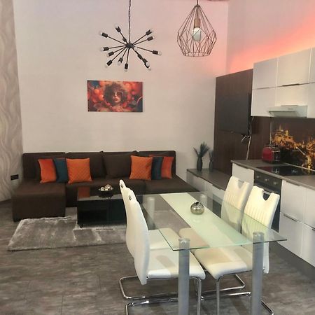 Dohany Apartment Deluxe Budapest Eksteriør bilde