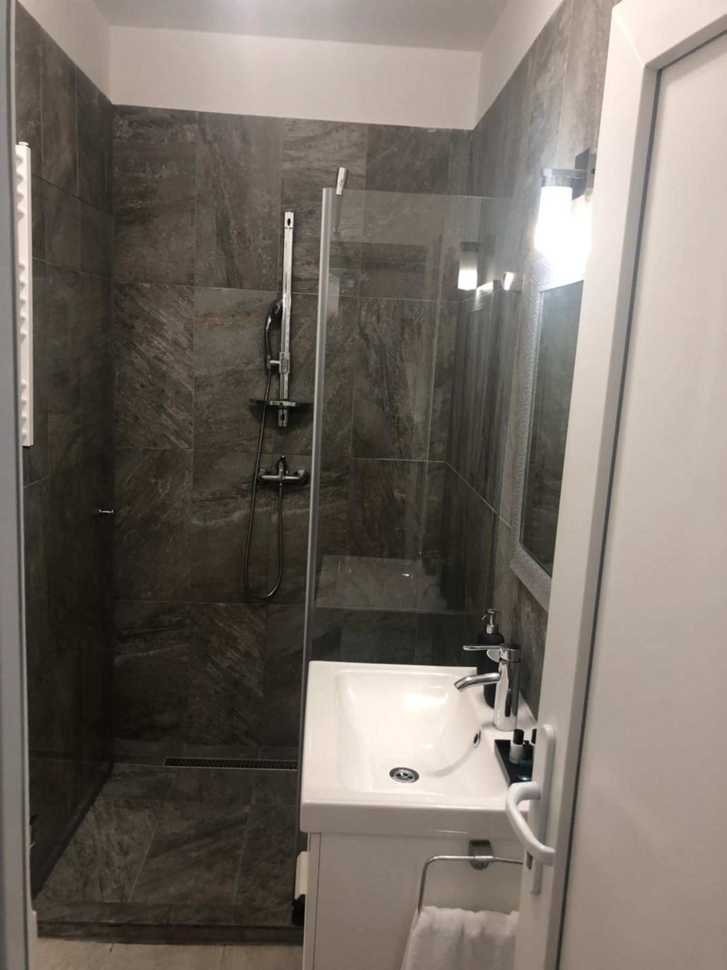 Dohany Apartment Deluxe Budapest Eksteriør bilde